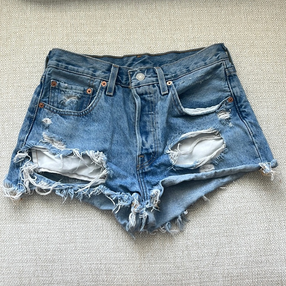 Levi’s 501 shorts- light blue distressed